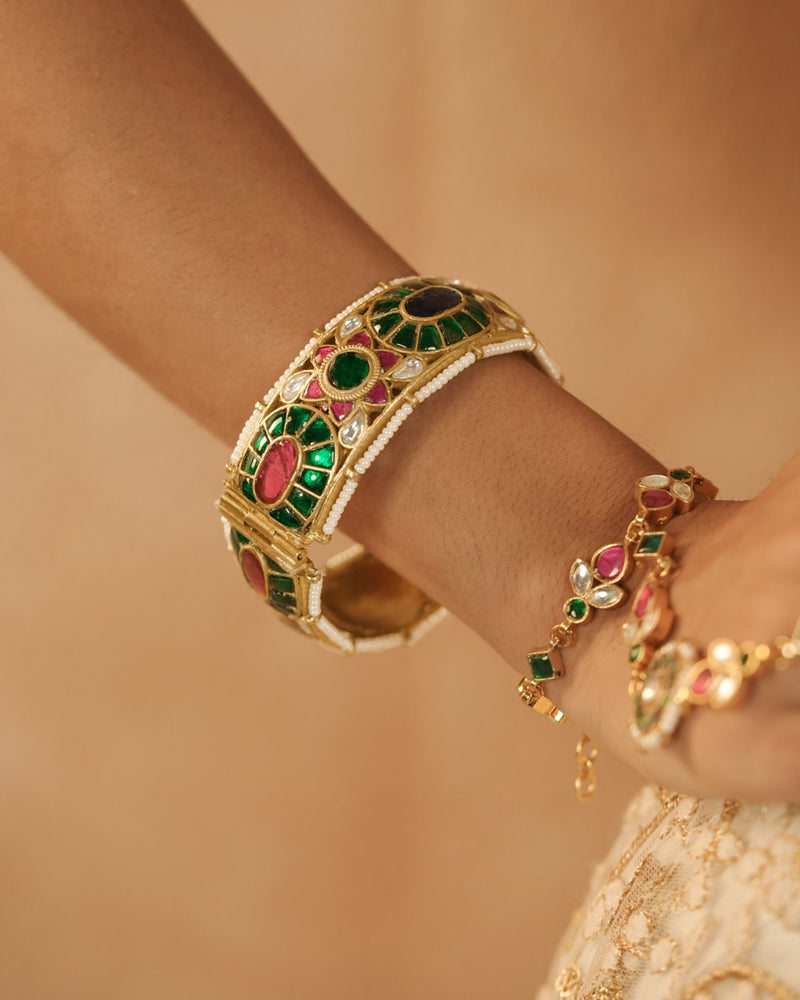 Multi Colour Gold Plated Jadau Kundan Thappa Bangle