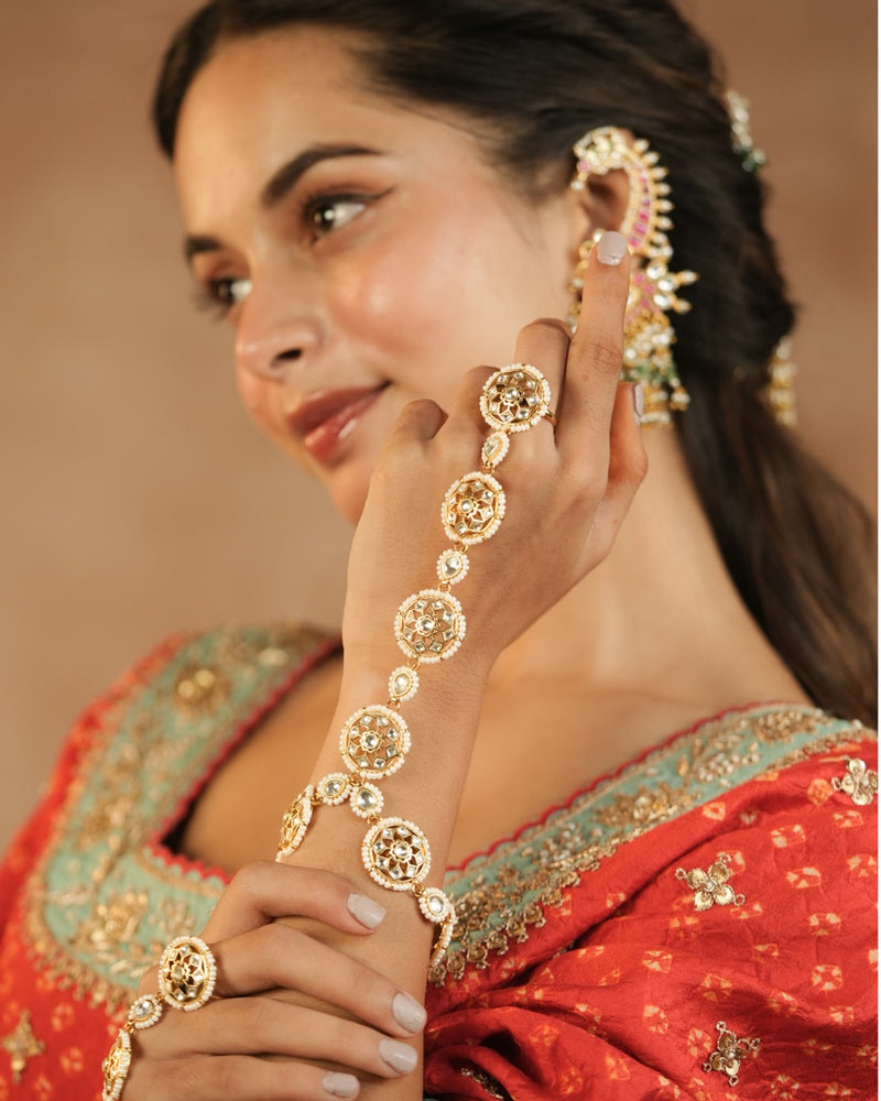 White Colour Gold Plated Jadau Kundan Hathphool