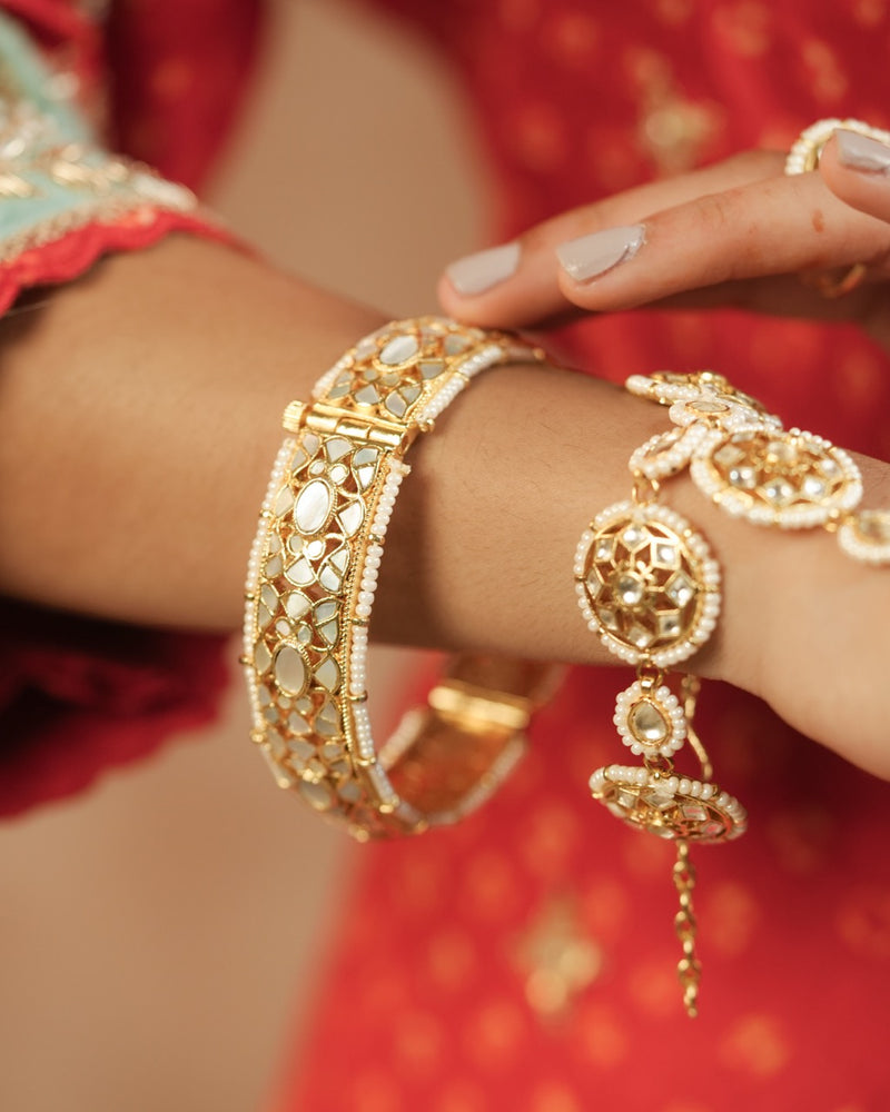 White Colour Gold Plated Mother of Pearl Bangle
