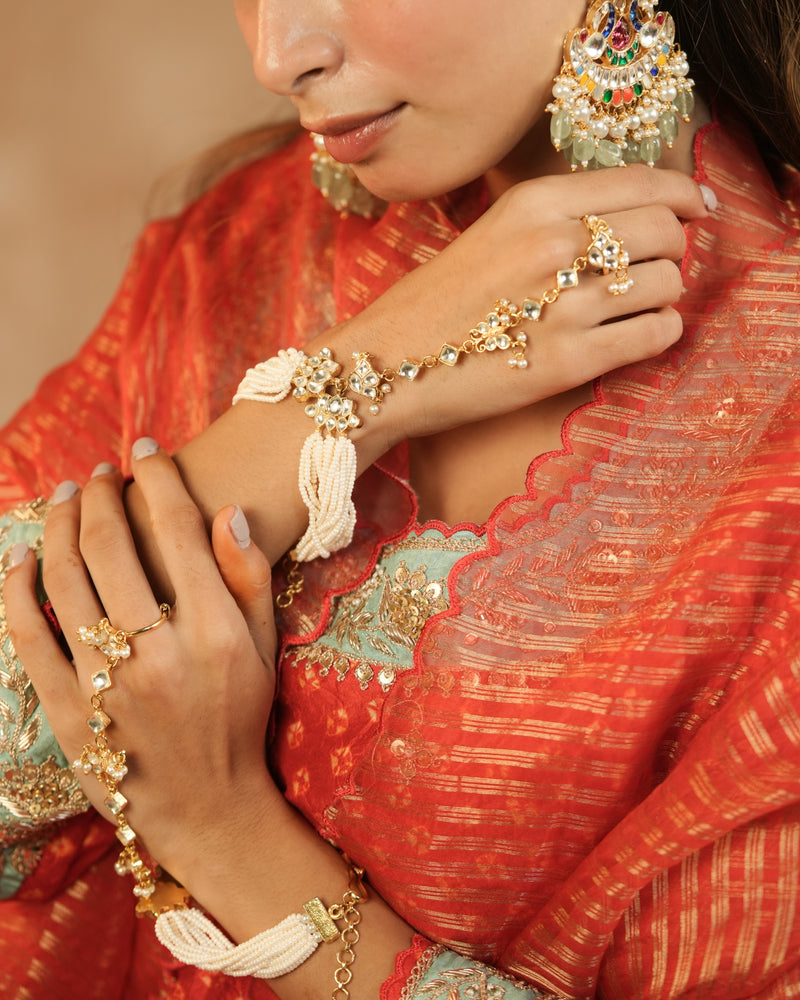 MDHP1266 - White Colour Gold Plated Jadau Kundan Hathphool