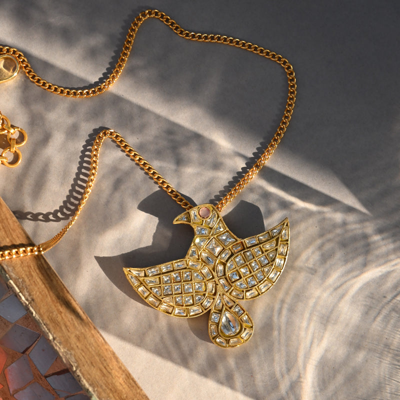 MDN1050- Multicolour Gold Plated Jadau Kundan Eagle Motif Thappa Pendant