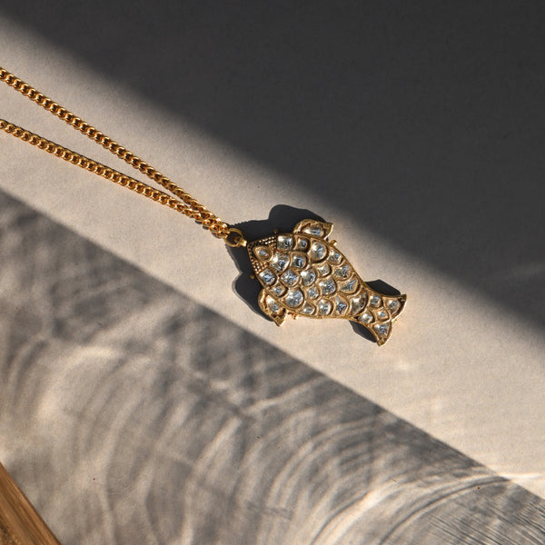 MDN1087- White Color Gold Plated Jadau Kundan Fish Motif Thappa Pendant