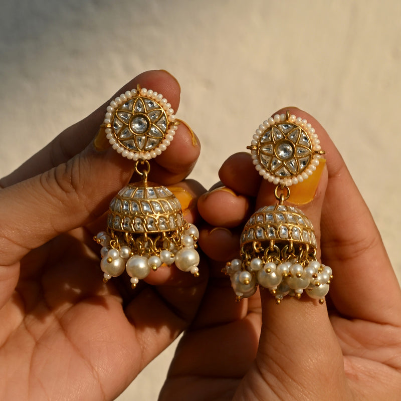 MDE1076-White Colour Gold Plated Jadau Kundan Thappa Jhumki Earrings