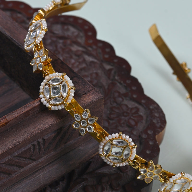 MDE826- White Colour Gold Plated Jadau Kundan Headband