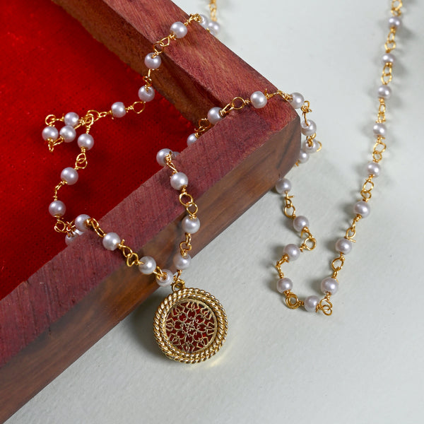 MDN861- Red and White Colour Gold Plated Jadau Kundan Pendant