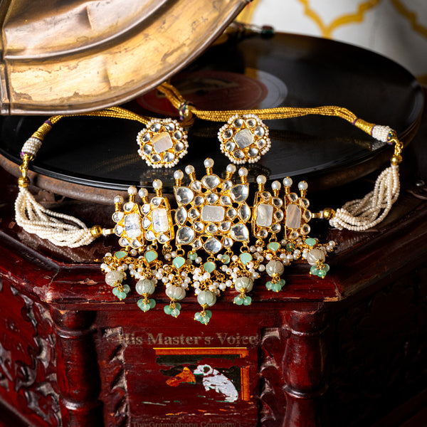 MDN018- White Colour Gold Plated Mother of Pearl Choker Set