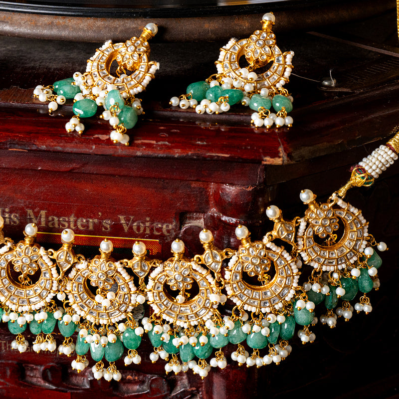MDN110- White Colour Gold Plated Thappa Jadau Kundan Necklace Set