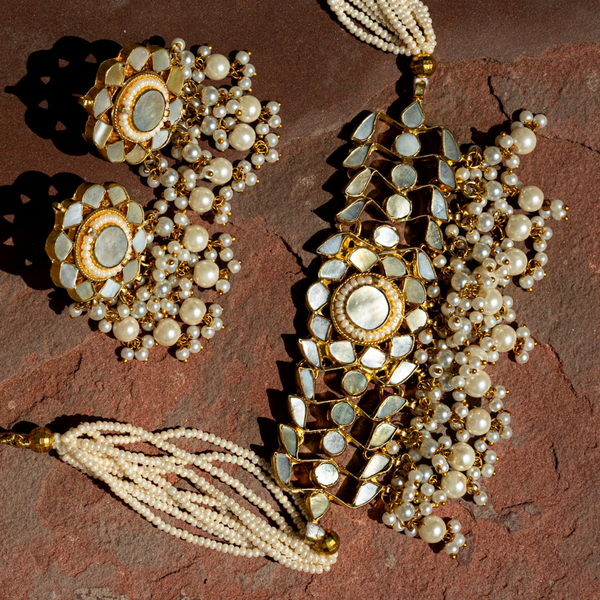 MDN017- White Colour Gold Plated Mother of Pearl Choker Set