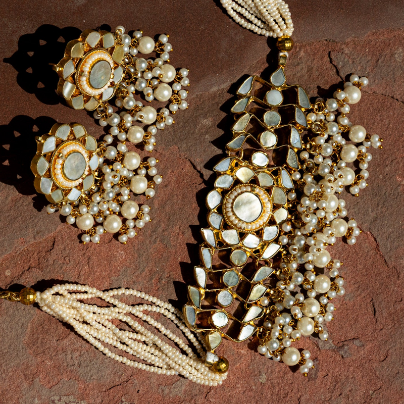 MDN017- White Colour Gold Plated Mother of Pearl Choker Set