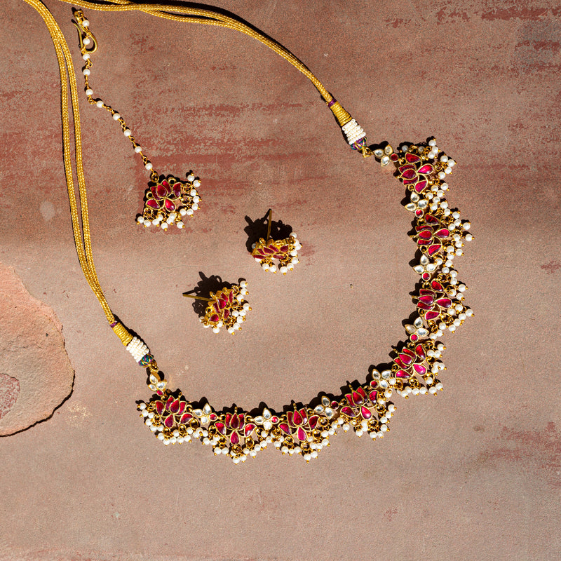 MDN012- Red and White Colour Gold Plated Jadau Kundan Choker set with Tika