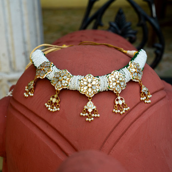 MDN025- White Colour Gold Plated Fusion Gadi Necklace Set