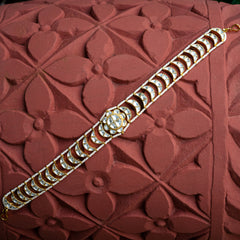 MDH049- White Colour Gold Plated Jadau Kundan Headband
