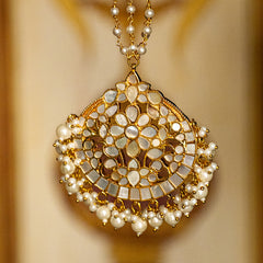 MDN016- White Colour Gold Plated Mother of Pearl Pendant