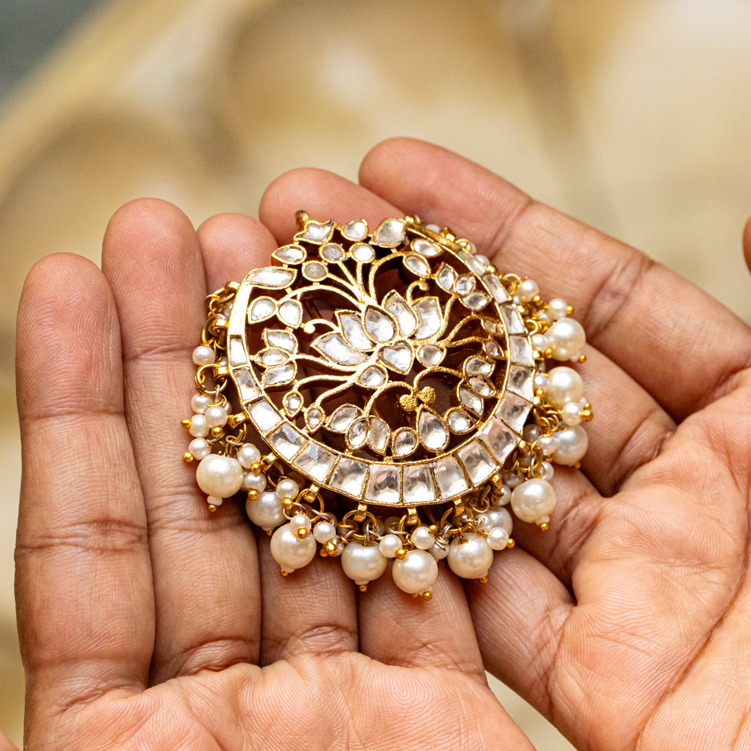 MDBR108- White Colour Gold Plated Jadau Kundan Juda Pin