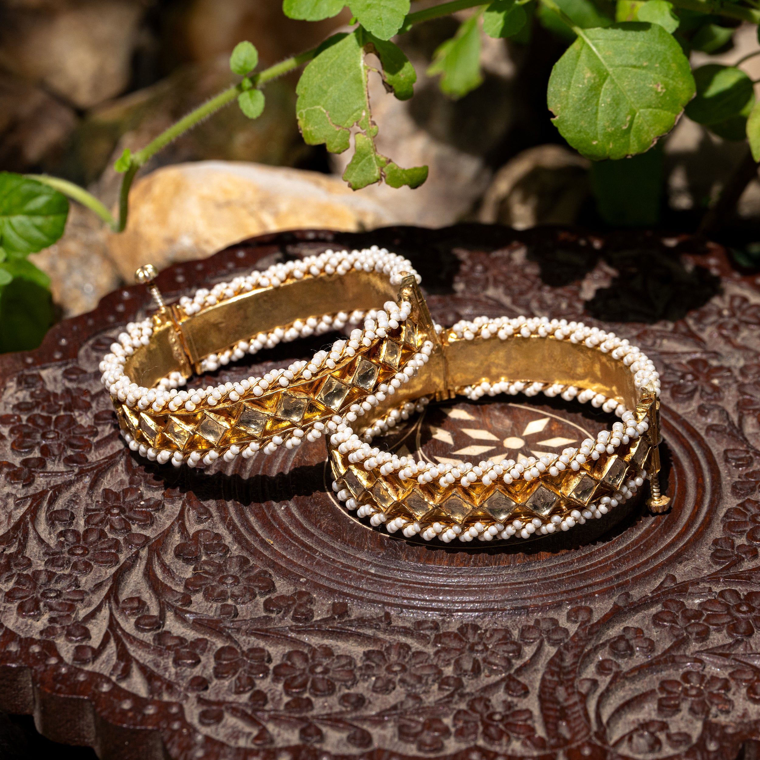 MDB067- White Colour Gold Plated Jadau Kundan Bangles