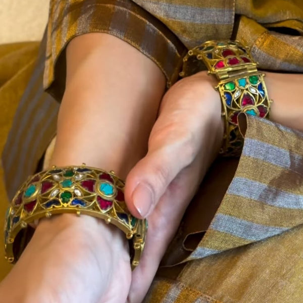 Multi Colour Gold Plated Jadau Kundan Bangle