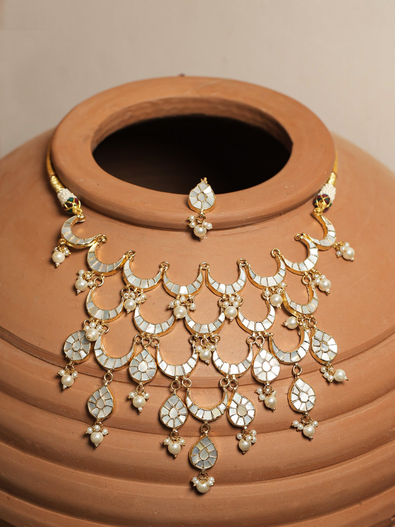 White Colour Gold Plated Mother Of Pearl Necklace Set